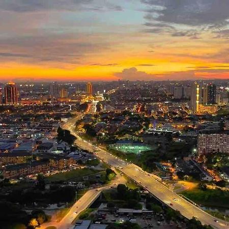 Cozy Aera Residence / Free Wi-Fi Netflix / Sunway Petaling Jaya Buitenkant foto